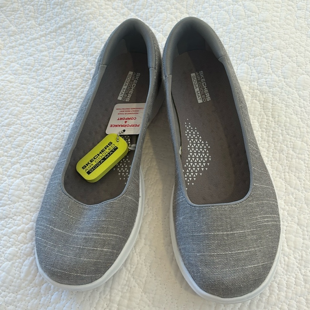 Brand New Sketchers. Size 9. So comfortable.